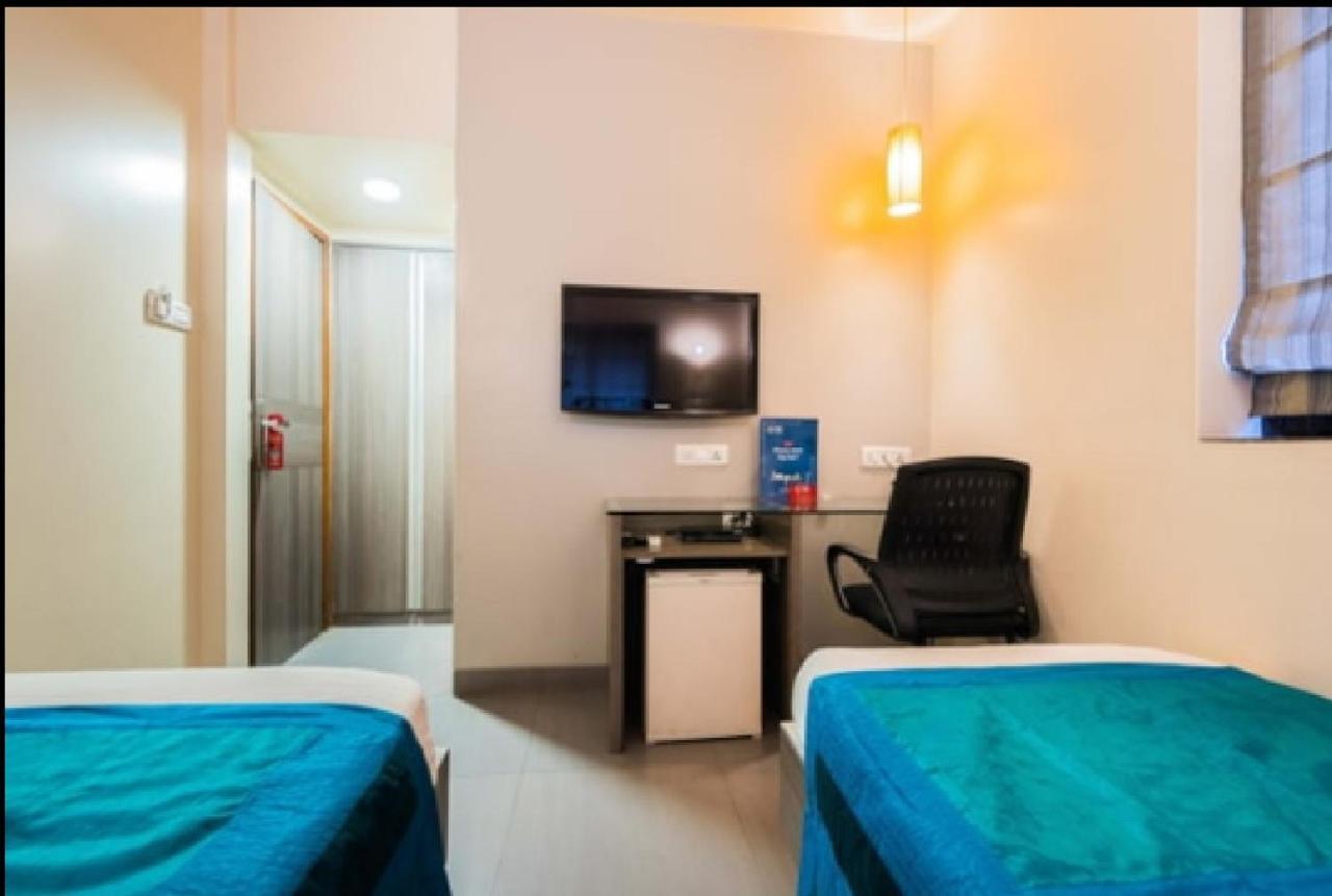 Apollo Guest House Mumbai  Buitenkant foto
