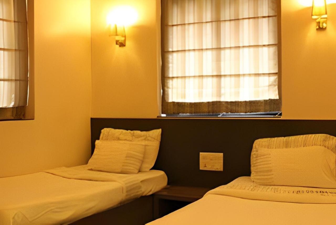 Apollo Guest House Mumbai  Buitenkant foto