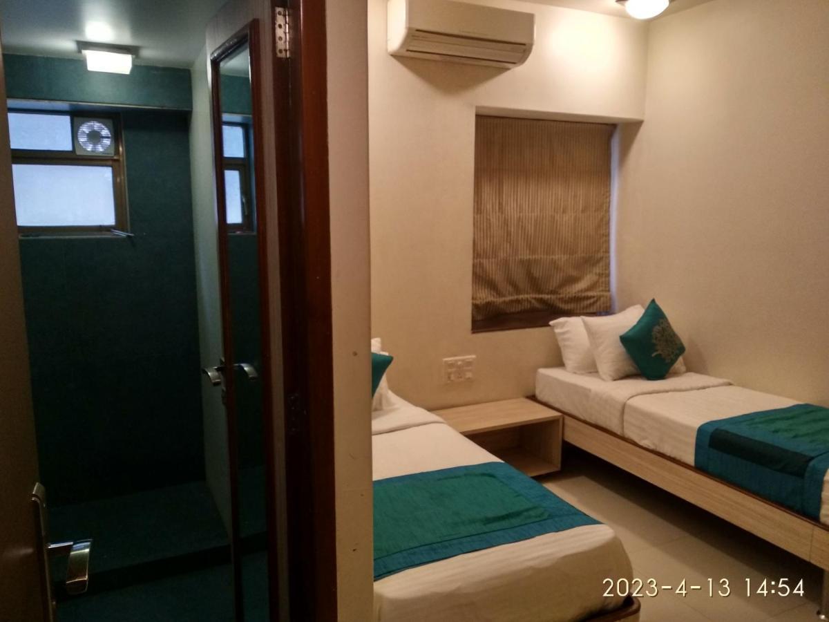 Apollo Guest House Mumbai  Buitenkant foto