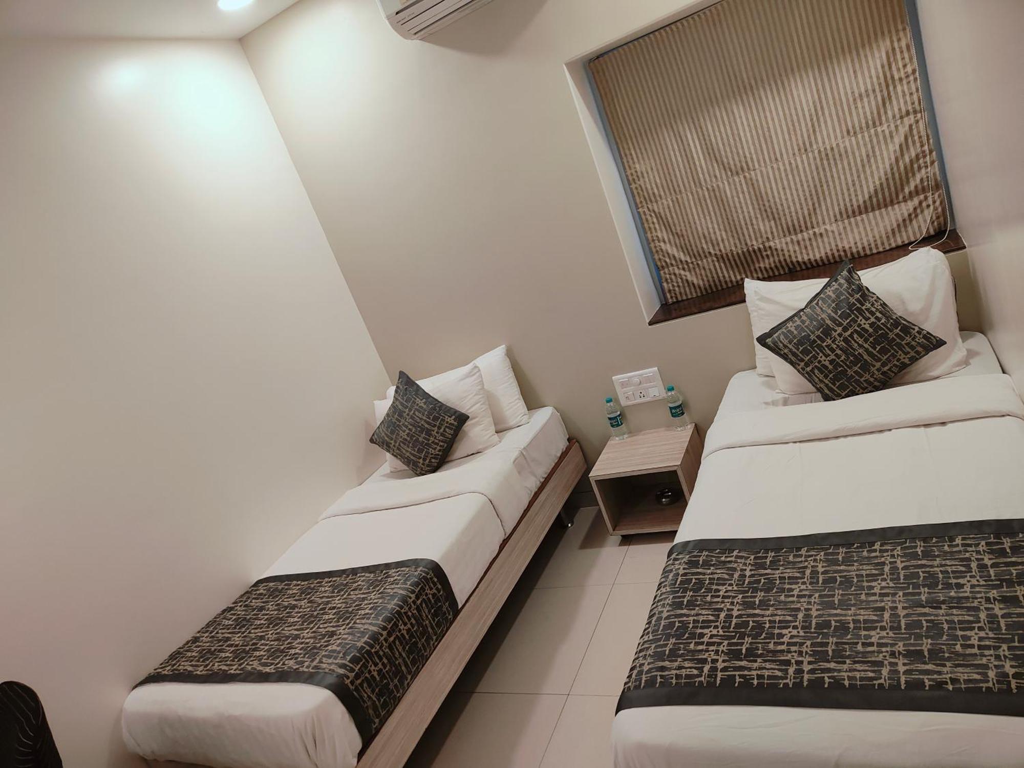 Apollo Guest House Mumbai  Buitenkant foto
